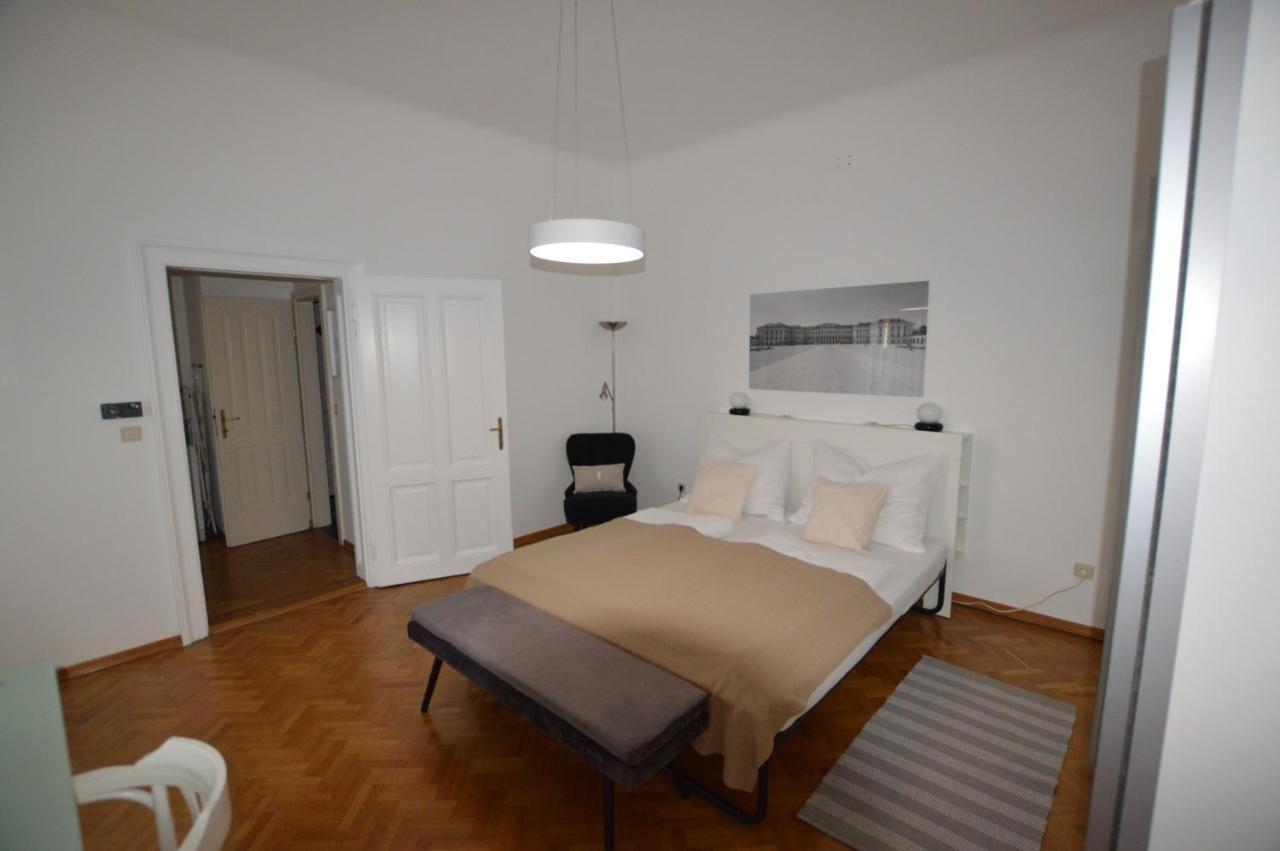 Apartment Penzing Vienna Exterior photo
