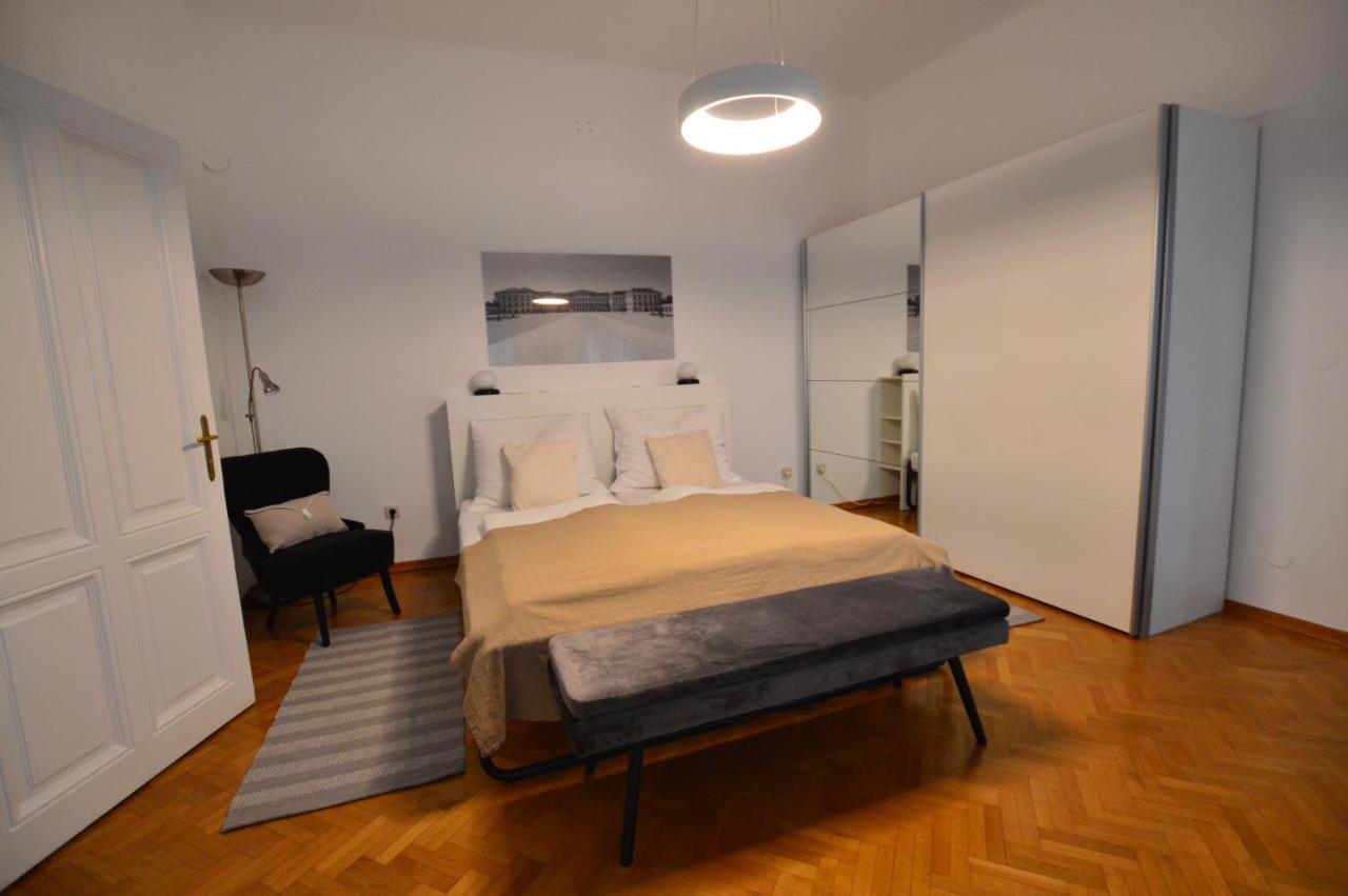 Apartment Penzing Vienna Exterior photo
