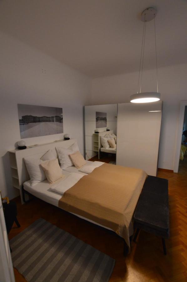 Apartment Penzing Vienna Exterior photo